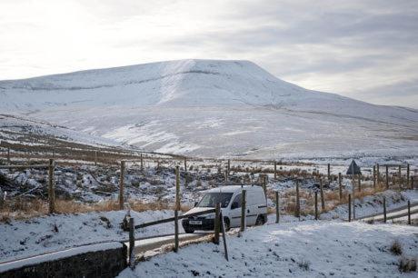 Glan-Yr-Afon Cottage Two Bedrooms Sennybridge エクステリア 写真