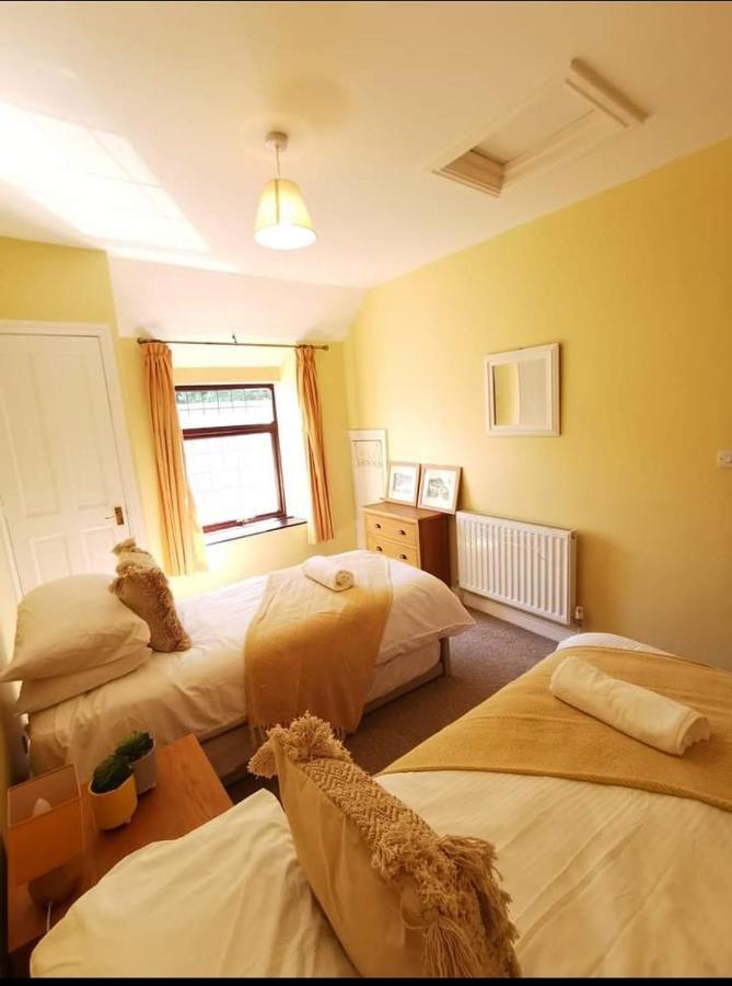 Glan-Yr-Afon Cottage Two Bedrooms Sennybridge エクステリア 写真