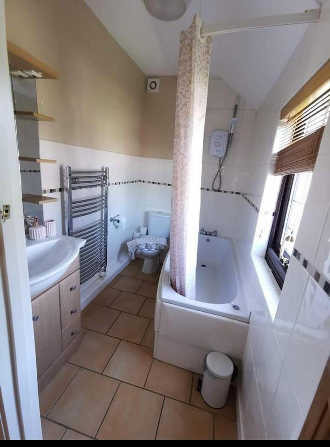 Glan-Yr-Afon Cottage Two Bedrooms Sennybridge エクステリア 写真